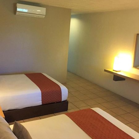 Hotel Villablanca Tehuacan Bagian luar foto